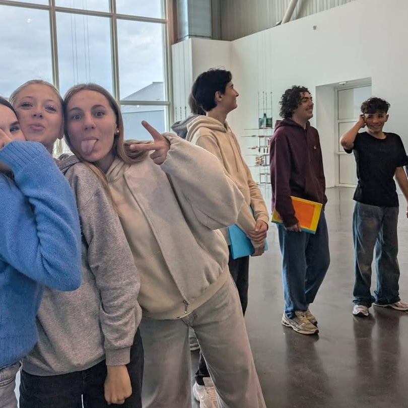 Visite à la friche belle de mai et rencontre avec l’artiste Gilles Desplanques avec les secondes de l’option arts plastiques.